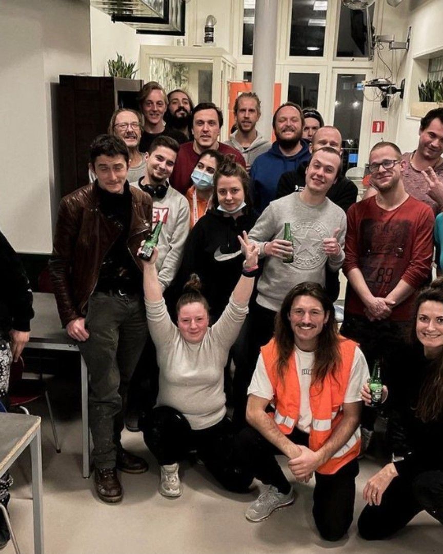 The Geef Couleur team of builders and volunteers